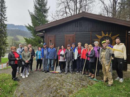 Velika čistilna akcija uspešno izpeljana 1